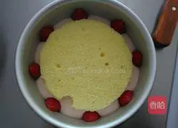 Strawberry Cheese Mousse Cake Recipe Illustration 21