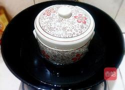 银耳枸杞炖木瓜的做法图解5