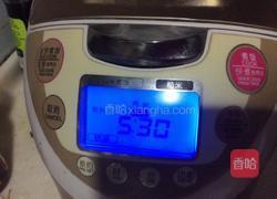 薏米百合绿豆粥的做法图解3