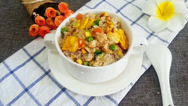 三色蛋炒饭