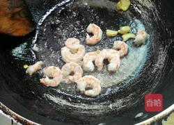 豌豆炒虾仁的做法图解5