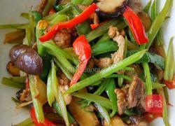 香菇芹菜炒肉的做法图解6