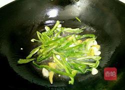 泡椒青椒炒苦瓜的做法图解5