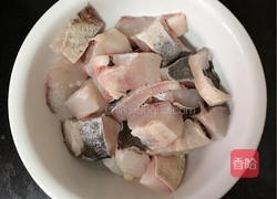家常烧鲢鱼的做法图解1
