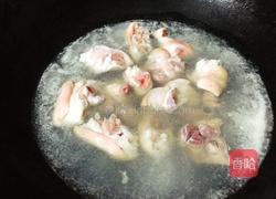 花生炖猪蹄的做法图解3