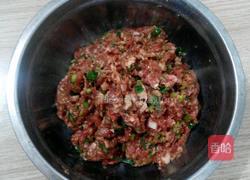 猪肉白菜馅饺子的做法图解3