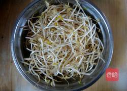 醋溜绿豆芽的做法图解1