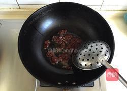 板栗炖鸡的做法图解2