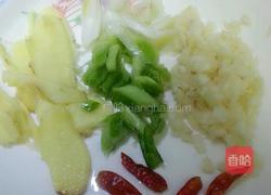 葱姜辣炒蛏子的做法图解2