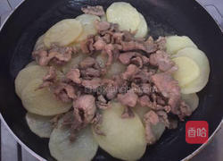 土豆片炒肉的做法图解6