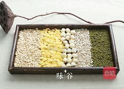 绿豆薏米粥的做法图解1