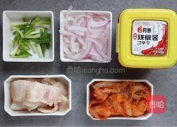 泡菜炒年糕的做法图解3