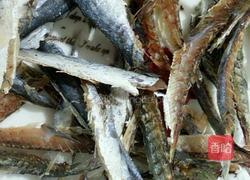 香辣小鱼干的做法图解2