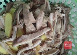 玉米肚片汤的做法图解1