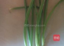 小葱炒蚕豆的做法图解2