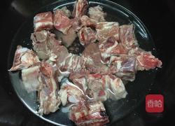 玉米炖排骨的做法图解2