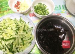 木耳拌黄瓜的做法图解3