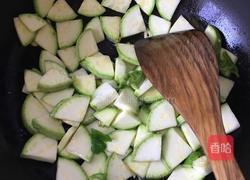 炒西葫芦的做法图解2