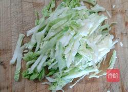 圆白菜炒饼的做法图解2
