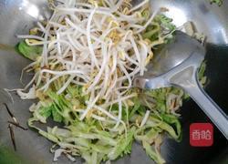 圆白菜炒饼的做法图解7