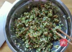 槐花猪肉水饺的做法图解5