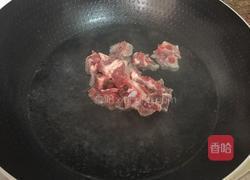 胡萝卜炖排骨的做法图解2