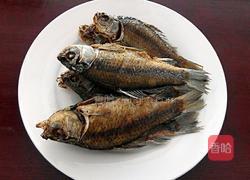 金针菇煮鲫鱼的做法图解4