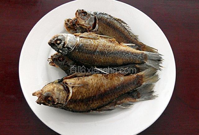 我一次性煎了8条，煎好的成品如下