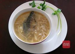 金针菇煮鲫鱼的做法图解8