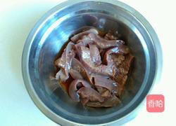 洋葱炒腰花的做法图解2
