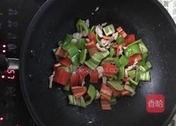 紫洋葱炒肉的做法图解4