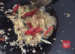 大蒜烧鲶鱼的做法图解6