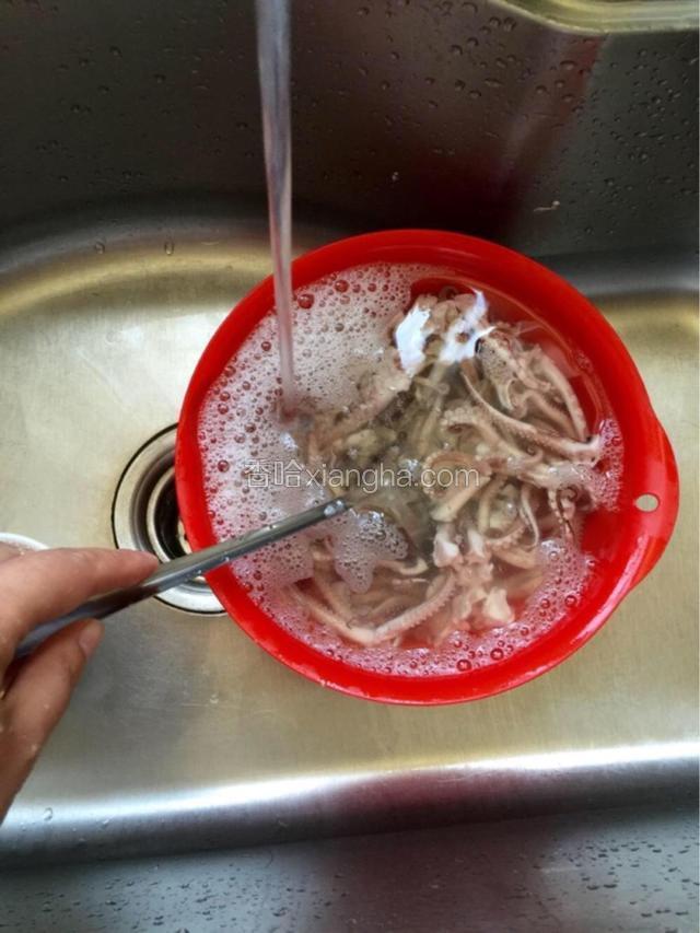 烫后立刻放入凉水过凉