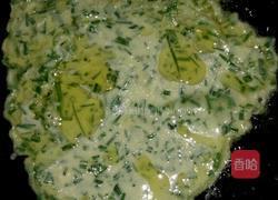 鸡蛋韭菜煎饼的做法图解5