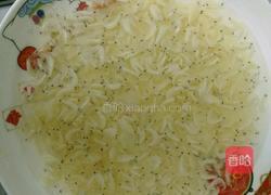 蒜香虾皮的做法图解1