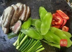 莴笋炒腊肉的做法图解3