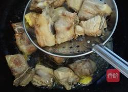 胡萝卜焖排骨的做法图解6