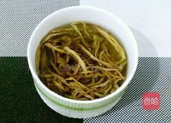 黄花菜烧肉的做法图解1