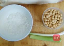 黄豆猪蹄的做法图解1