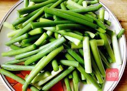 蒜苔炒豆腐干的做法图解1