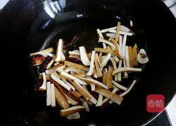 蒜苔炒豆腐干的做法图解6
