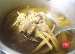 黄花菜排骨汤的做法图解7