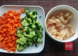 菠萝玉米鸡丁炒饭的做法图解2