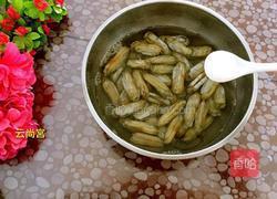 葱姜炒蛏子的做法图解2