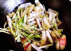 葱姜炒蛏子的做法图解8