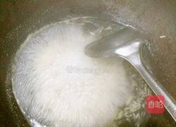 酒酿鸡蛋的做法图解2