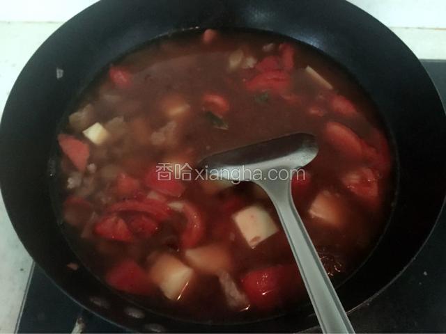 锅内添加凉水，关火。