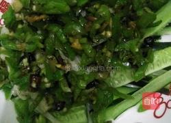 凉拌黄瓜金针菇的做法图解6