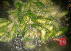 青椒炒木耳的做法图解4