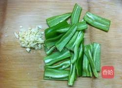 青椒皮蛋的做法图解2